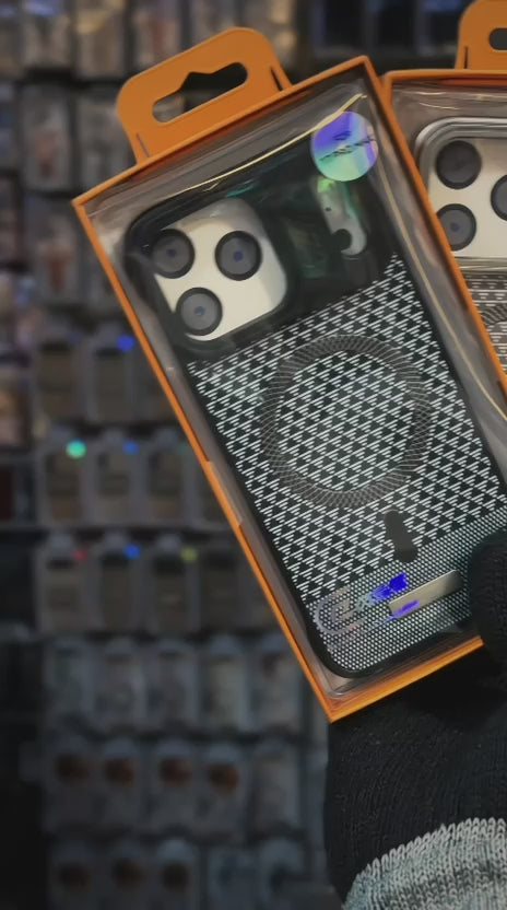 Houndstooth MagSafe Case